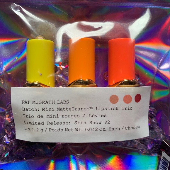 Luxury makeup lovers bundle - Picture 2 of 8